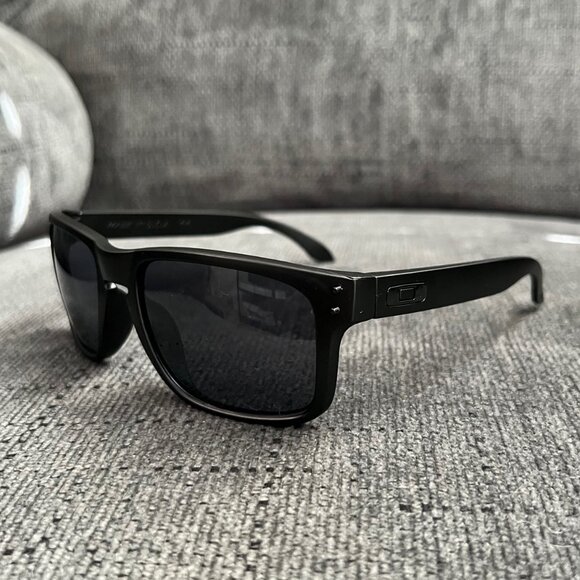 Oakley Other - Oakley Holbrook Sunglasses 009102 Black Lenses-Black Matte Frame